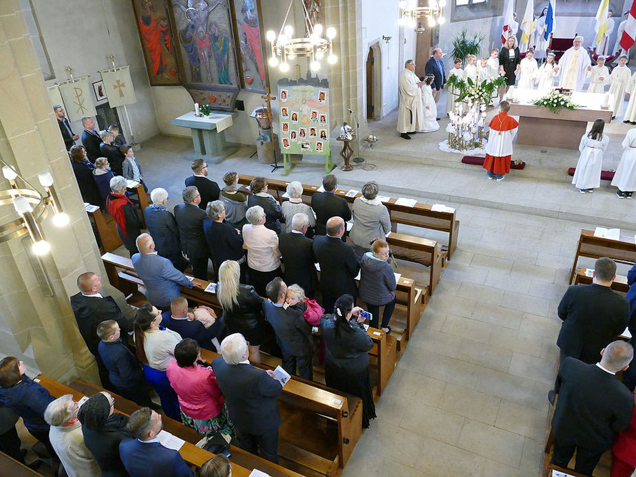 Feier der 1. Heiligen Kommunion in Sankt Crescentius (Foto: Karl-Franz Thiede)